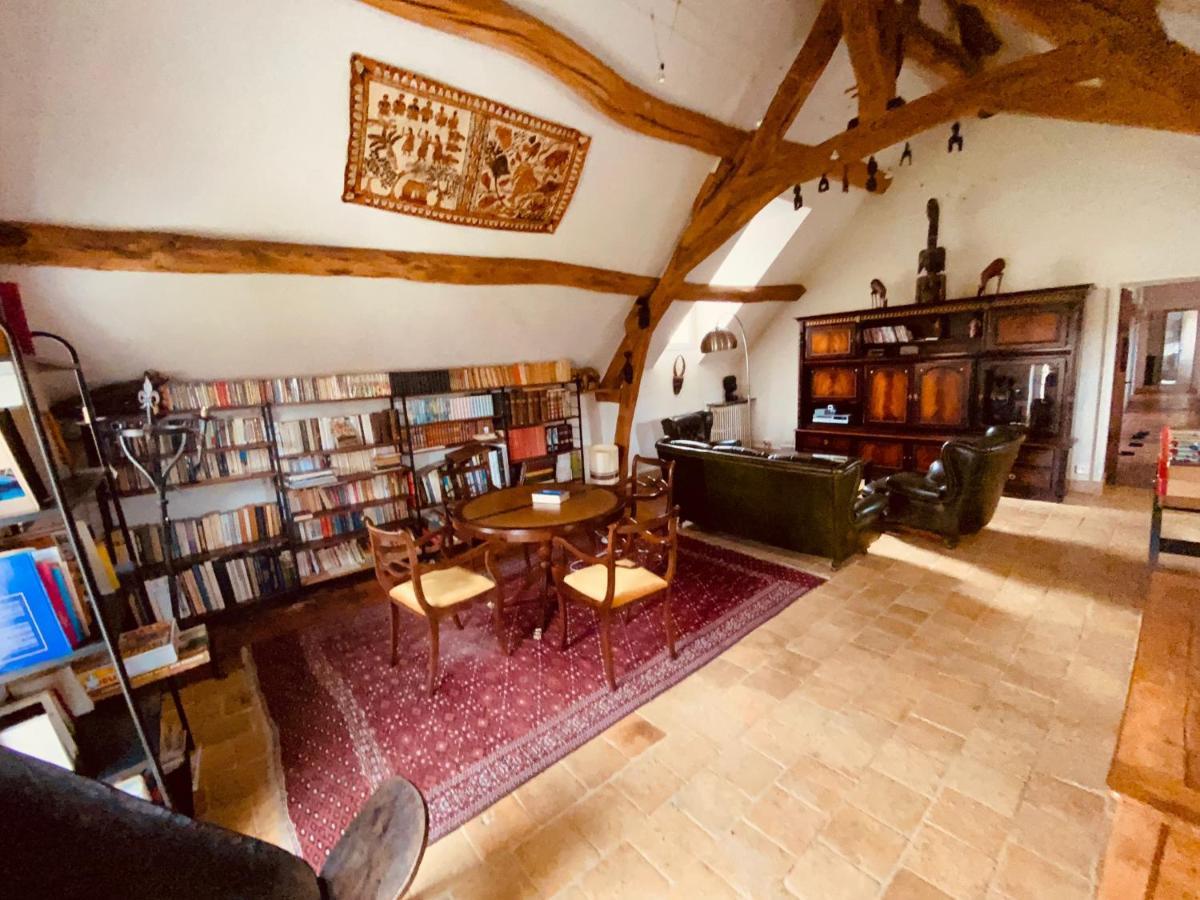 Maison Des Arts *